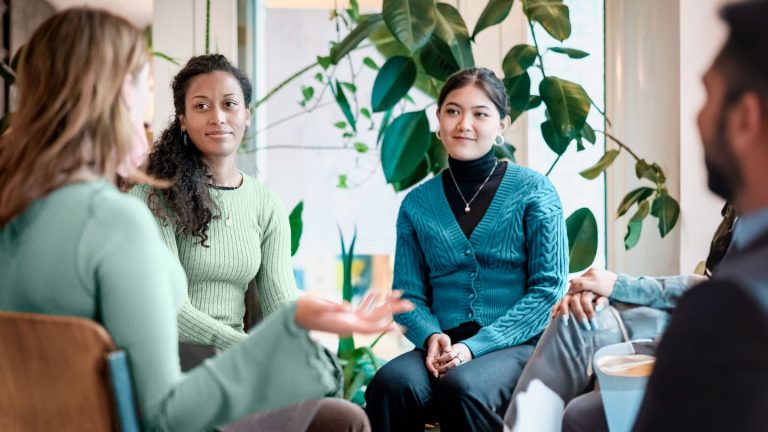 How to find the right online therapy group for your mental health